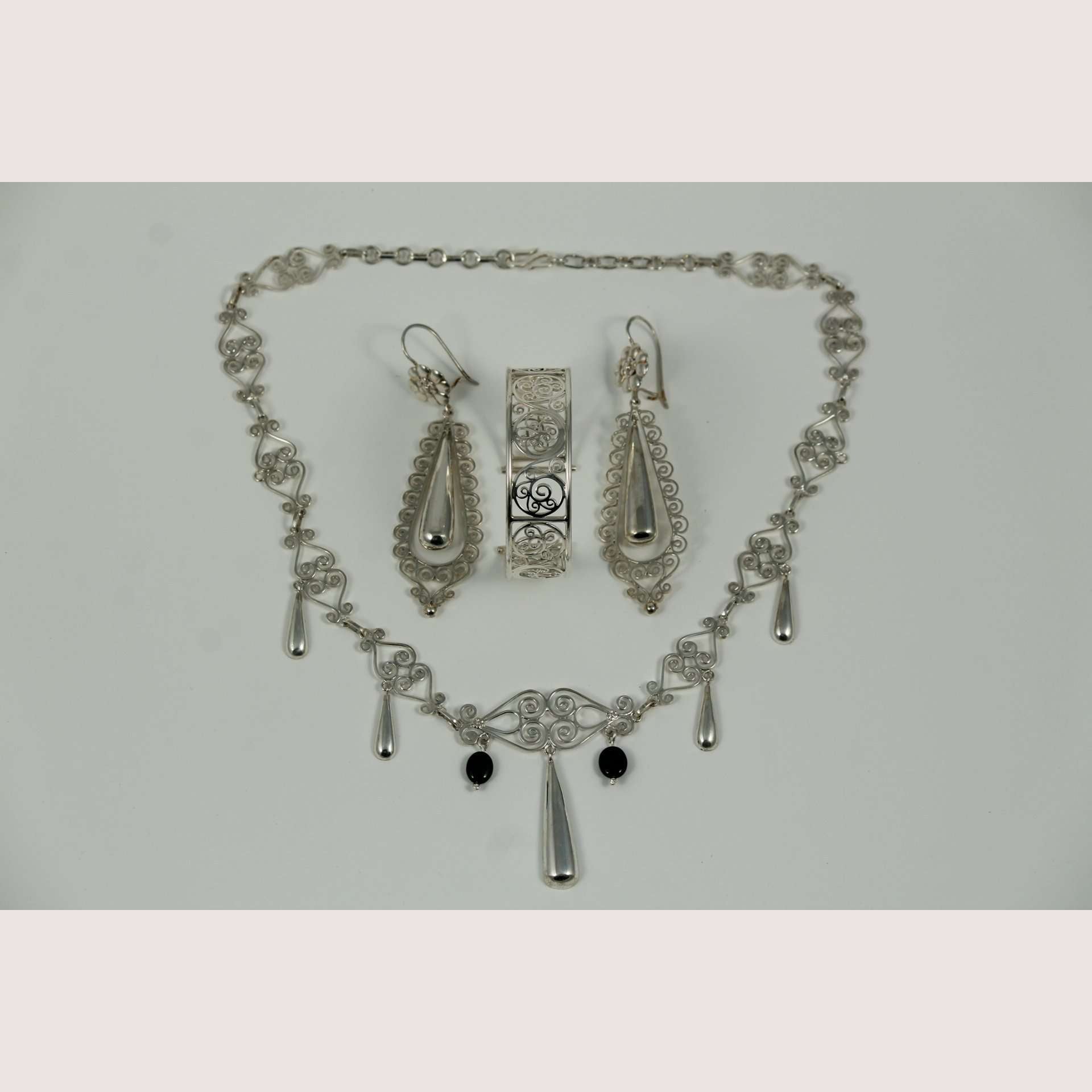 Sterling Silver Set of Sparkle Evil Eye Necklace, Bracelet and Earring –  Vina Jewellery